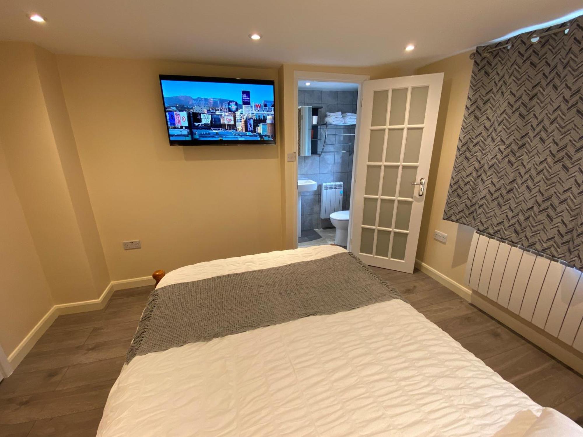 House With 3 Ensuite Bedrooms And A Private Garden Oxford Room photo